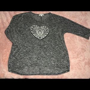 🎈$3 for 30 - Aeropostale 3/4 sleeve heart top‼️